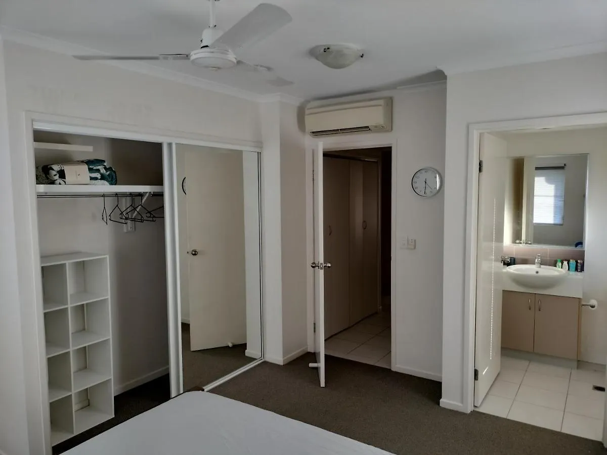 3 Bedroom 2 Bath Apartment In Cairns Queensland