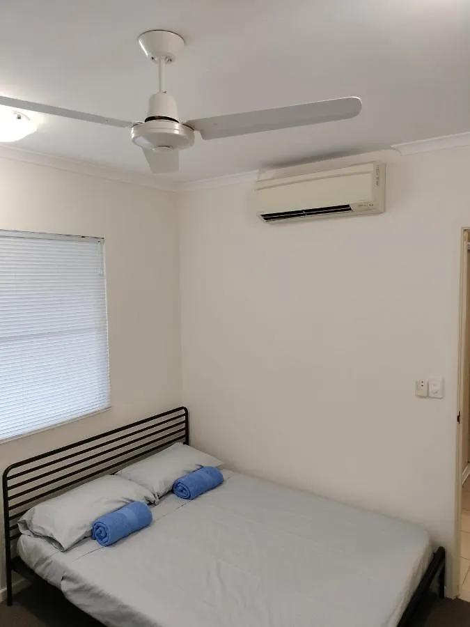 3 Bedroom 2 Bath Apartment In Cairns Queensland