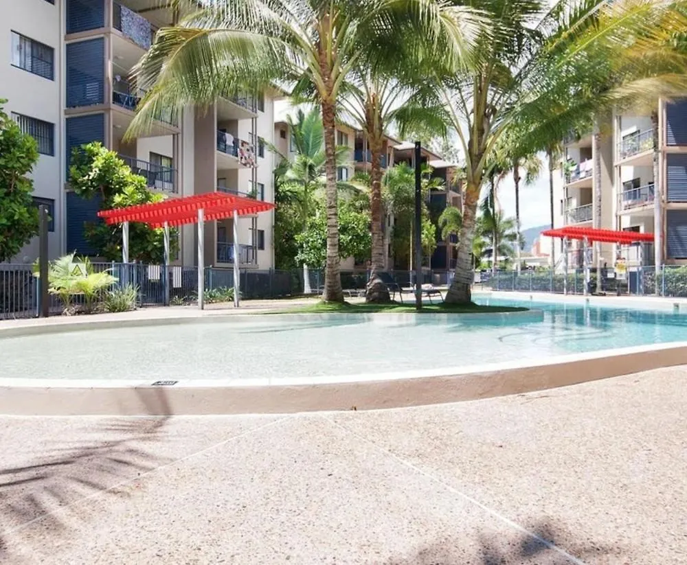 3 Bedroom 2 Bath Apartment In Cairns Queensland location
